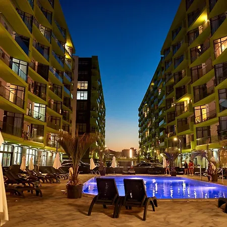 Dream & Pool Apartment
