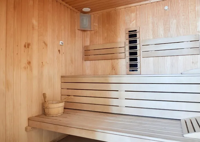 Dream & Pool Апартаменты Нэводари